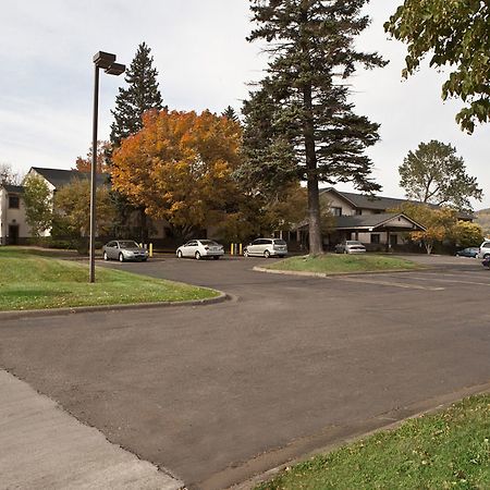 Super 8 By Wyndham Duluth Hotel Exterior photo