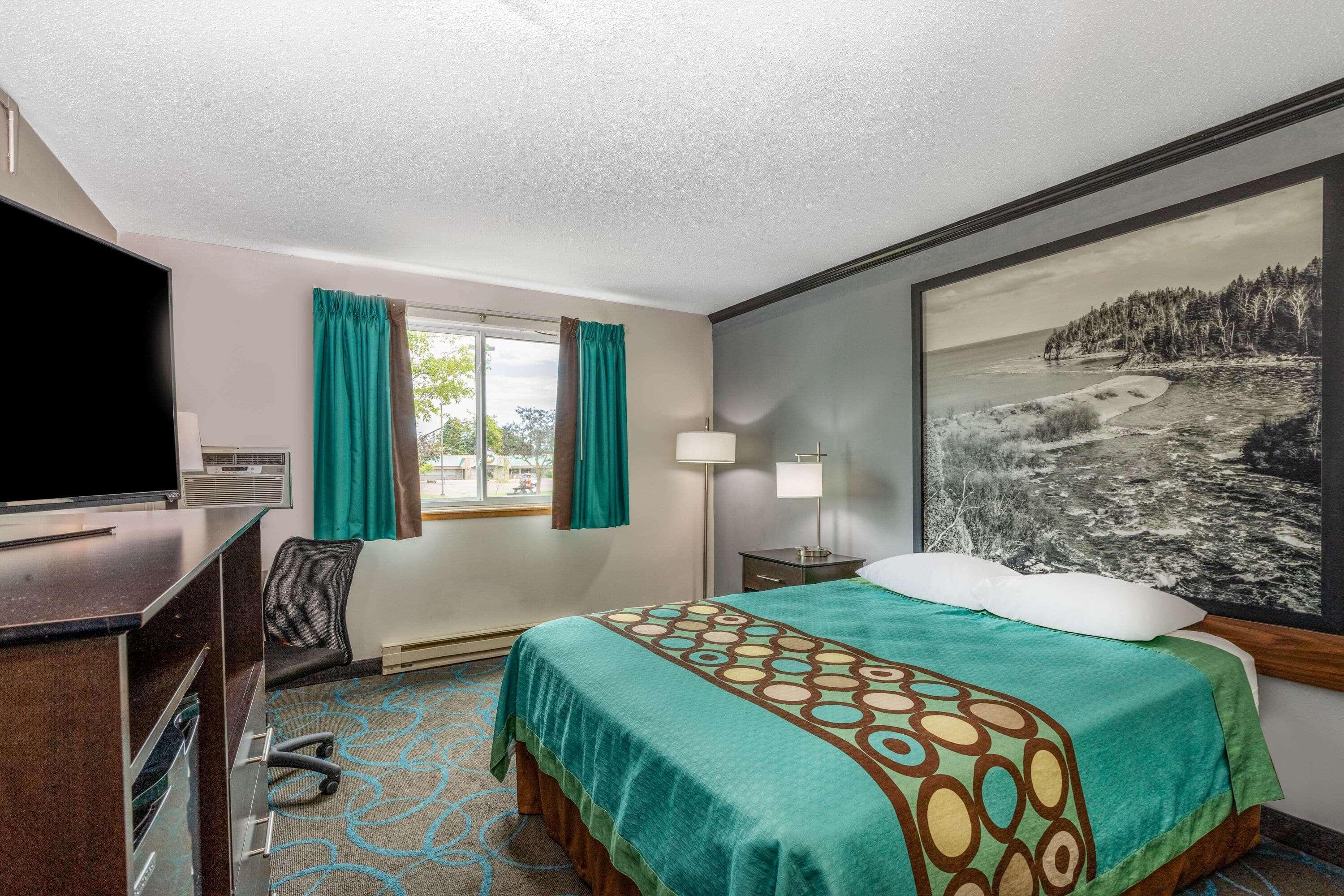 Super 8 By Wyndham Duluth Hotel Exterior photo