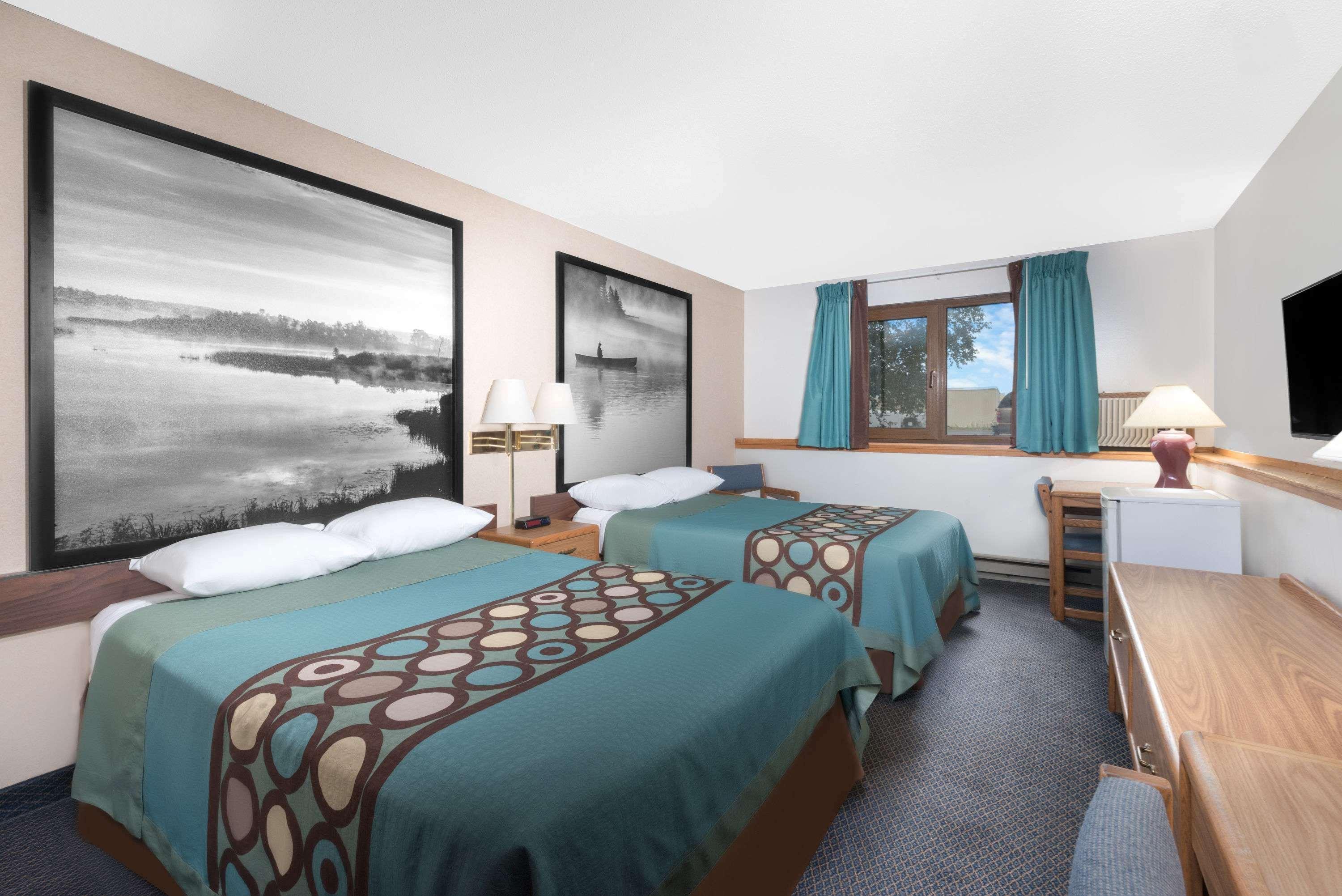 Super 8 By Wyndham Duluth Hotel Exterior photo