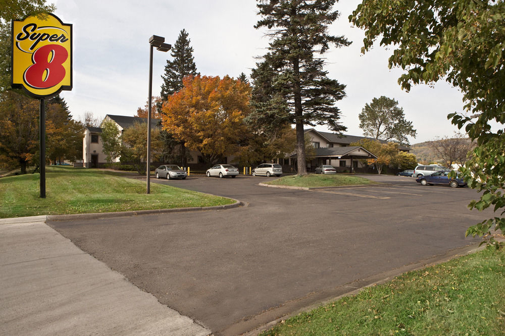 Super 8 By Wyndham Duluth Hotel Exterior photo